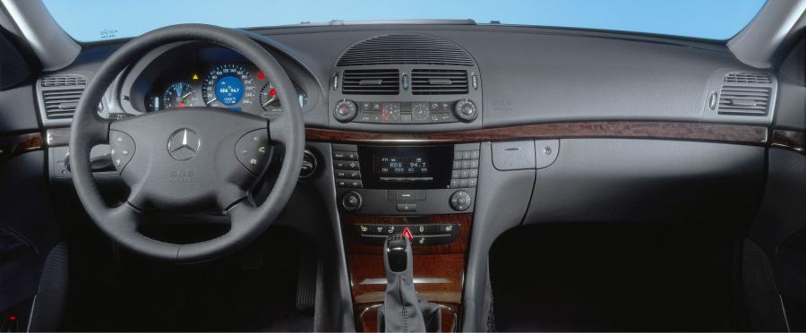  Mercedes-Benz E-Class 2002 года  (фото 425 из 448)
